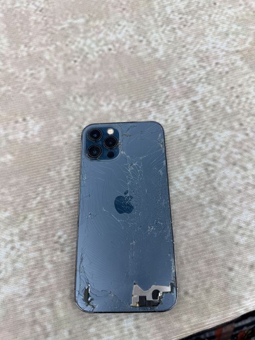 iPhone12pro 256гб