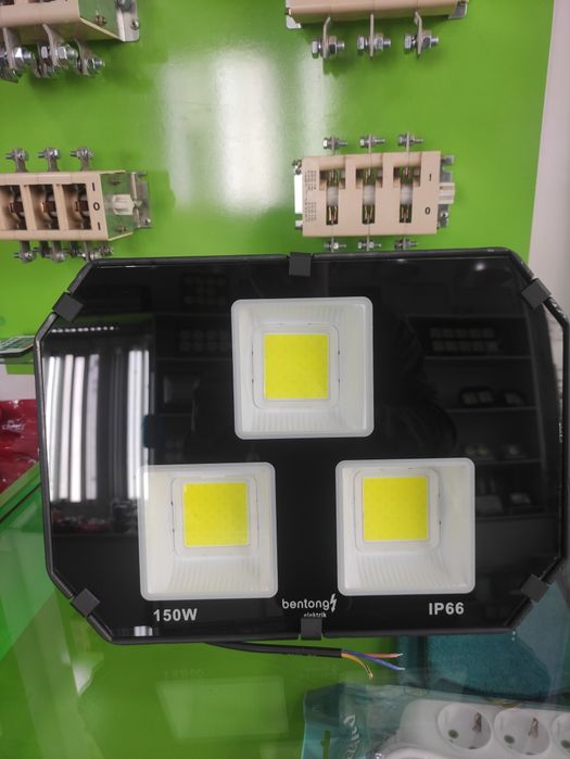 Лед Прожектор 8077  50 ватт до 600 ватт