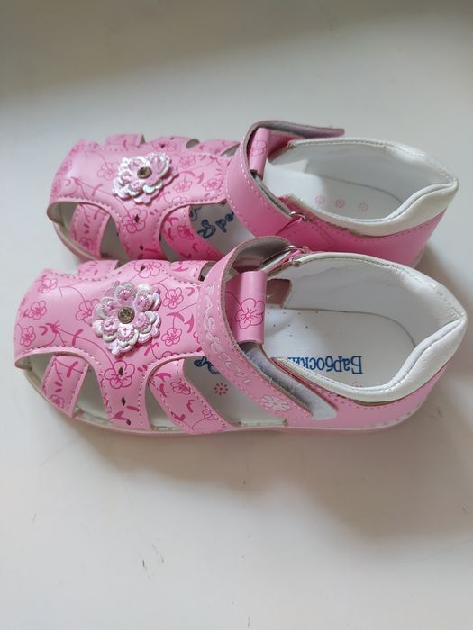 Сандалии для девочки