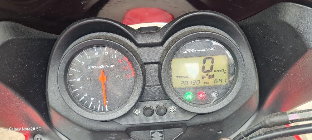 Vând Suzuki Bandit GSF 650S