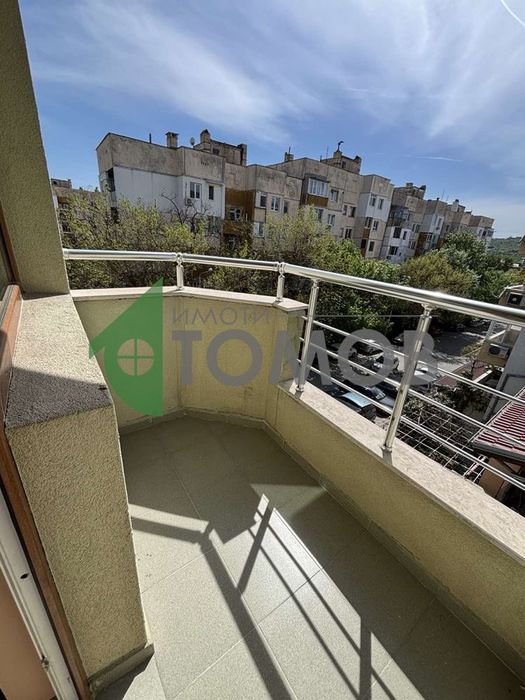 Дава се под наем Тристаен апартамент в Стара Загора, Железник - център - 60 кв.м за 357 € - Снимка #2