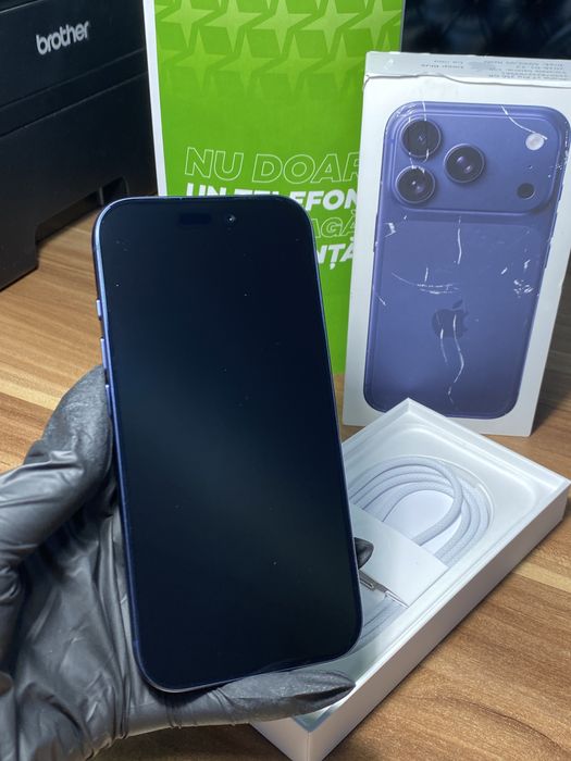 iPhone 17 Pro• 256 GB • Deep Blue