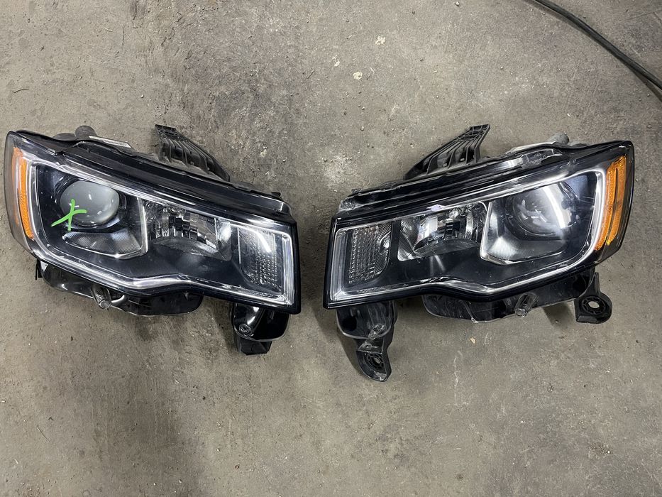 Фарове за Jeep Grand Cherokee WK2