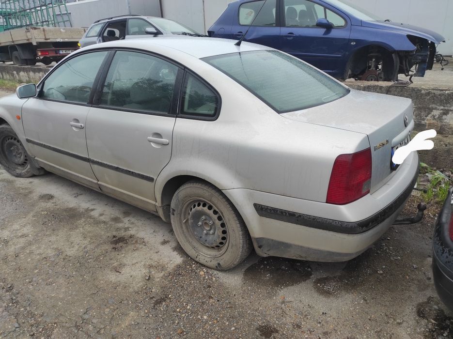 Продавам на части PASSAT B5 1.9 TDI 90 к.с.