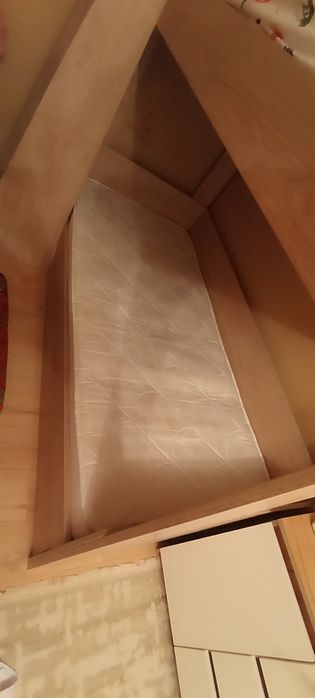 Продам двухярусную кровать