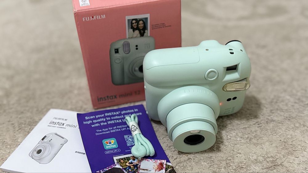 Instax mini 12 ,новый