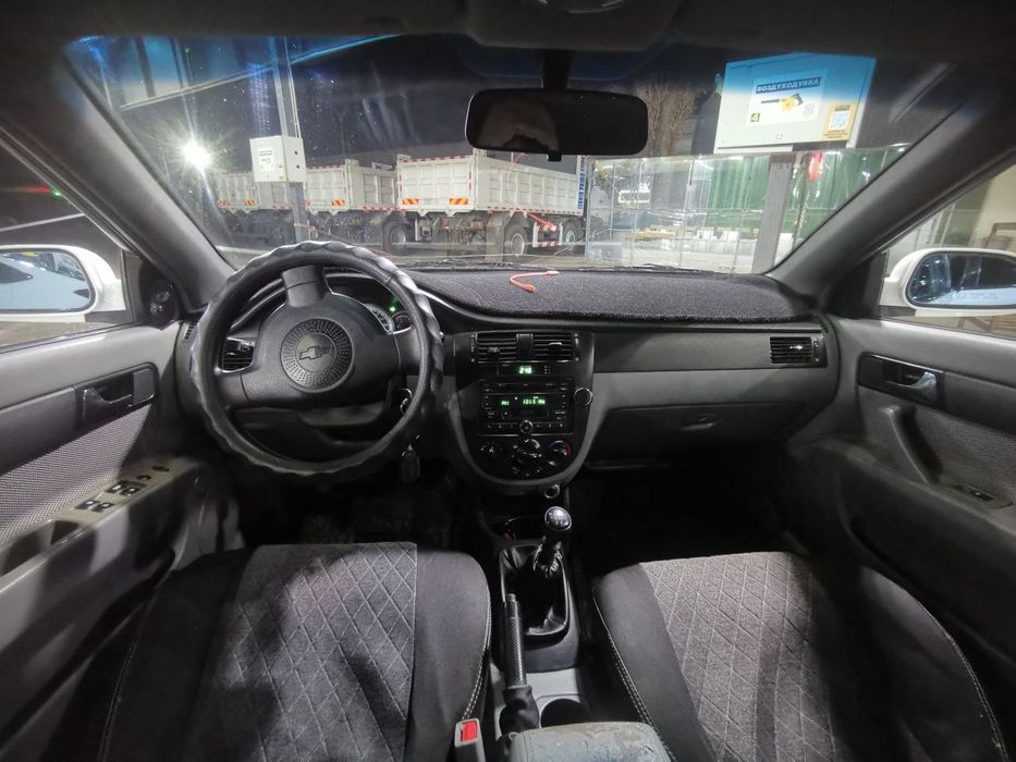 Lasetti 2 pozitsiya sotiladi