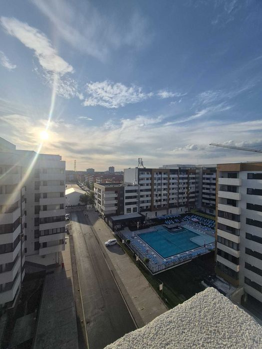 Proprietar vand apartament 2 camere, tip Studio semidecomandat, strada Biruintei
