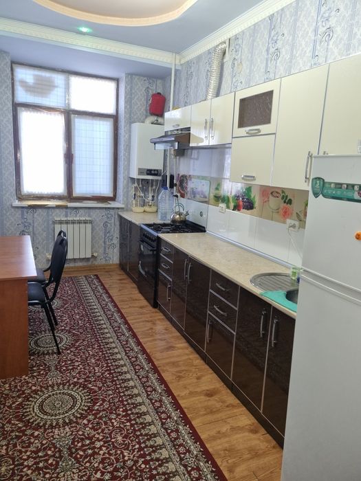 Urganch dexkon bozori 3 xonali kvartira ijaraga beriladi uzok muddatga