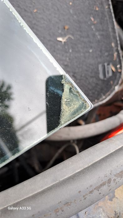 Предно (челно) стъкло за Volkswagen Fox /Фолксваген Фокс