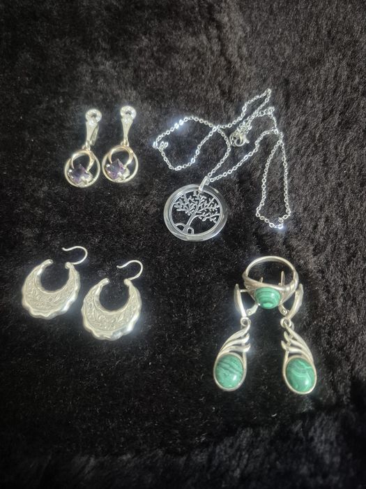 Серьги и кольца из серебра