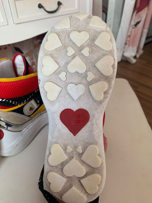 Love Moschino обувки