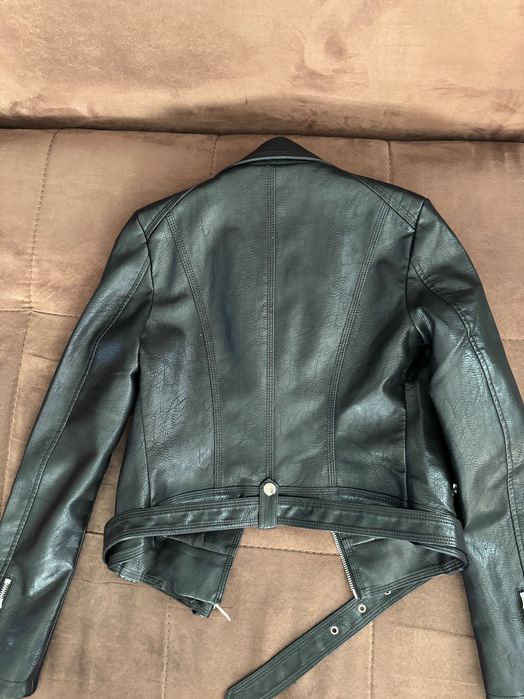 Дамско кожено яке