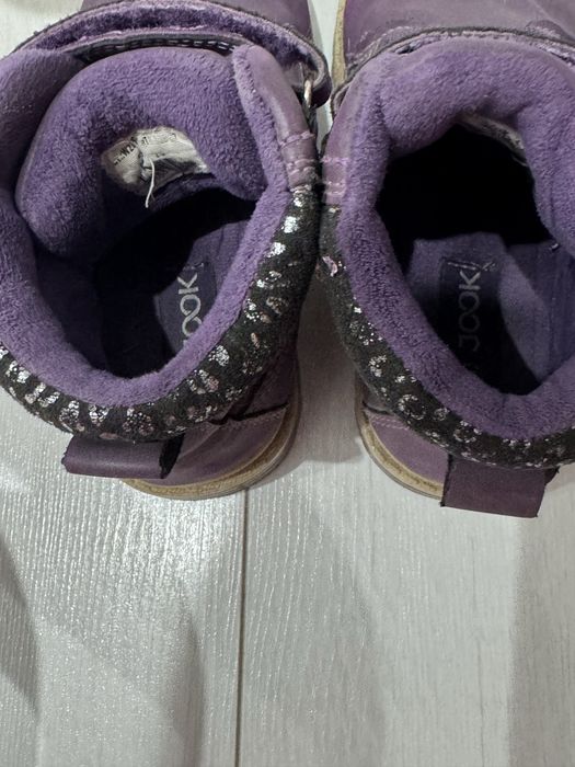 Продам осенние ботинки на девочку