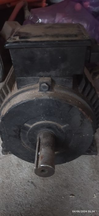 Motor trifazic functional