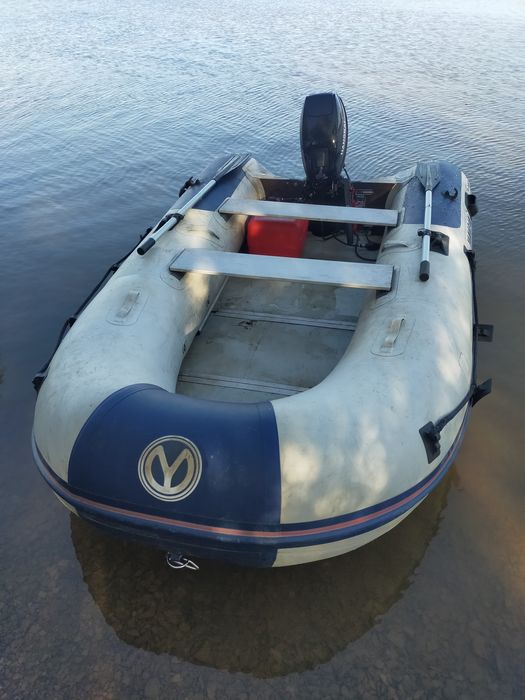 Продам лодку с мотором,9.9