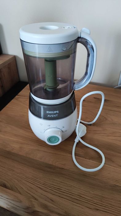Philips avent 4 in 1 уред за готвене на пара, блендиране, размразяване и затопляне.