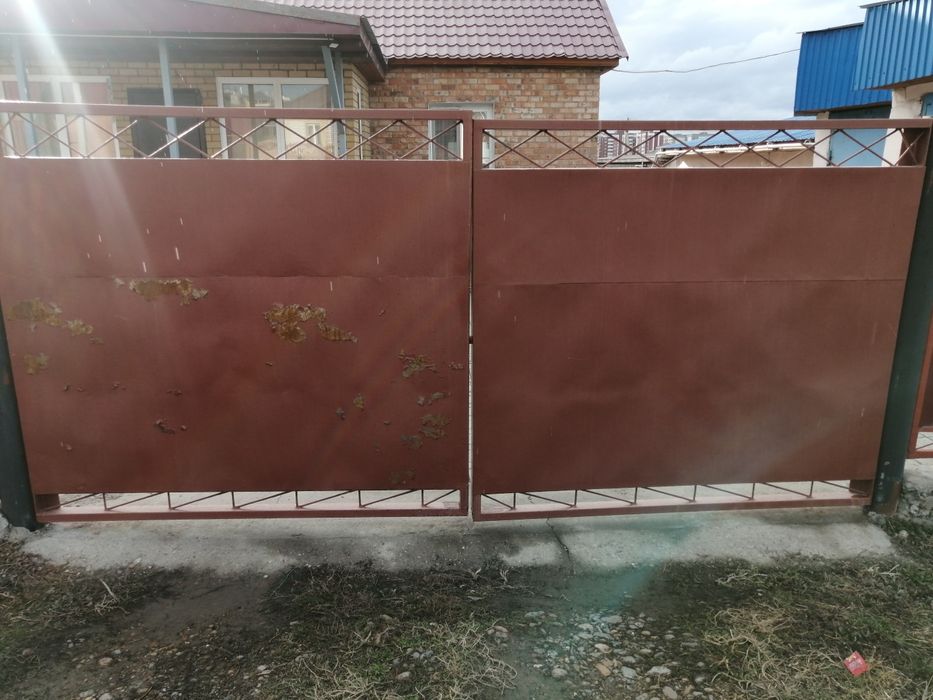 Распашные варота для колитки