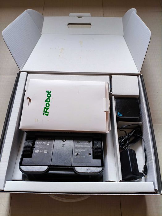 Робот за мокро почистване iRobot Braava 380