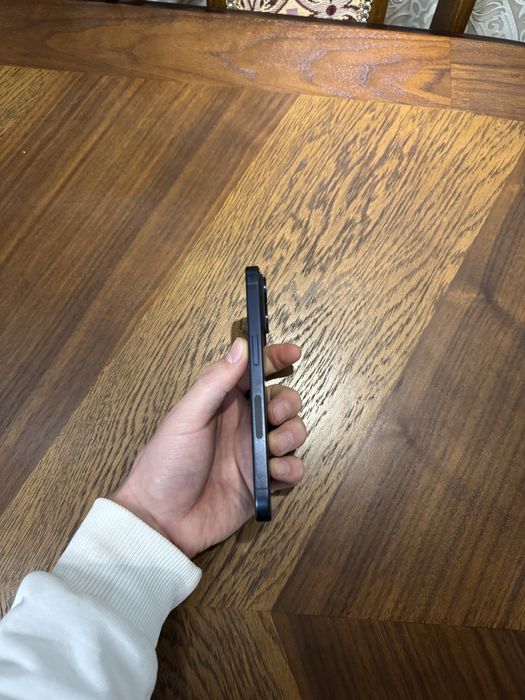 Iphone 15 pro 256 gb идеальный