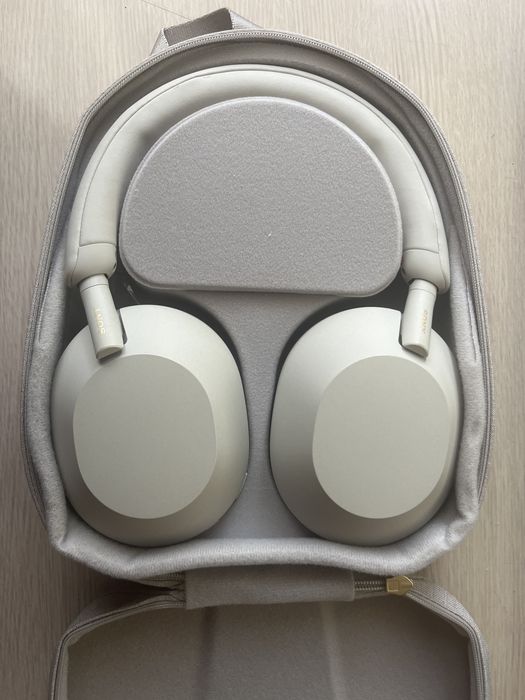 Наушники SONY WH-1000XM5