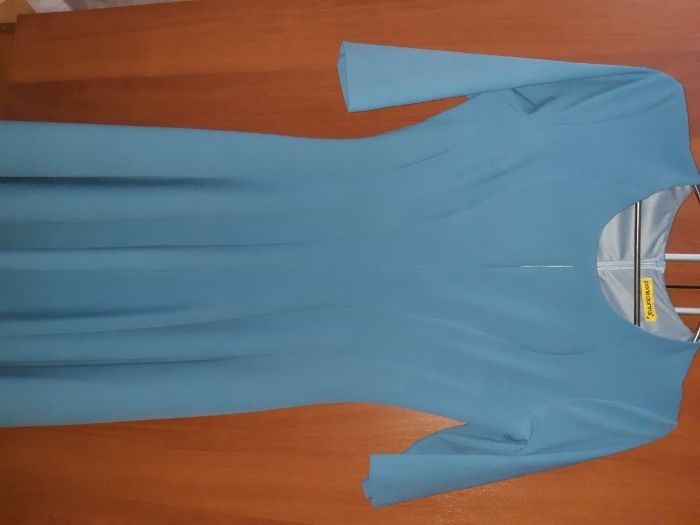 Платье красивое, б/у