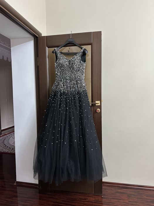 Вечернее платье шикарное