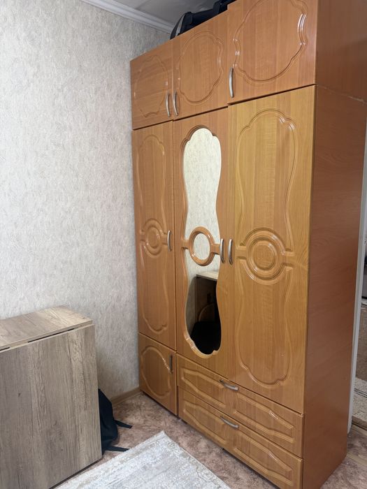 Продам спальный гарнитур