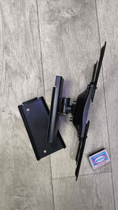 Кронштейн крепления ТВ 1000т