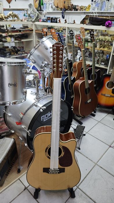 Гитара 12ти струнная продам