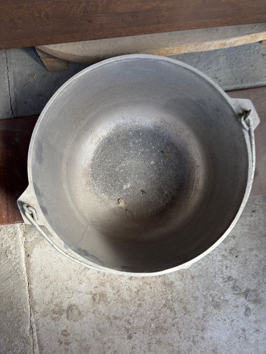 Қазан 20литрлік сатамын.