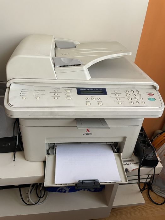 Срочно Принтер XEROX PE 220