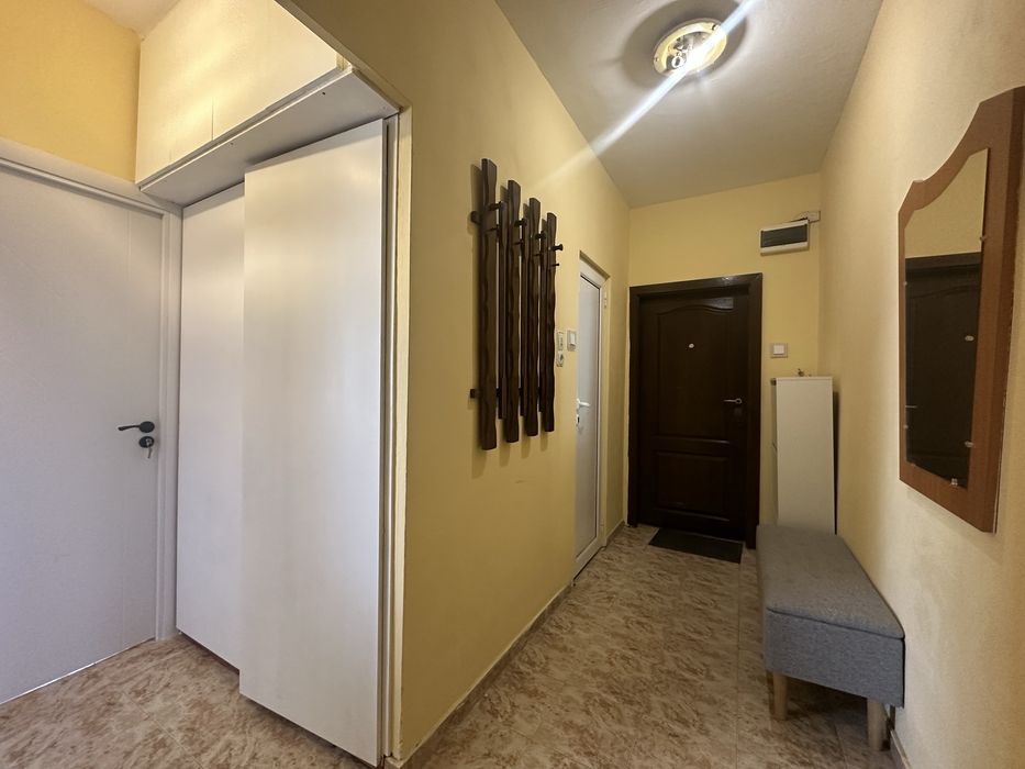 Двустаен с Три отделни помещения под наем!! Смирненски! Обзаведен !