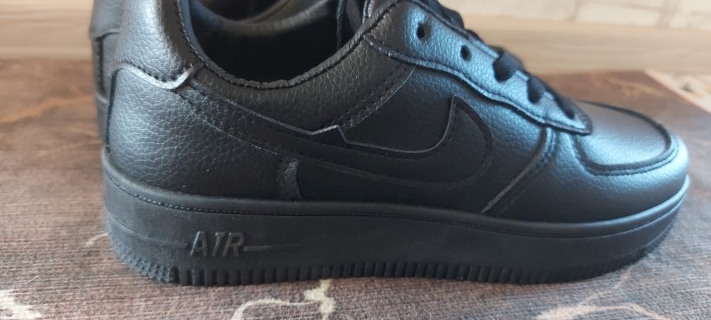 Продам кеды air черные