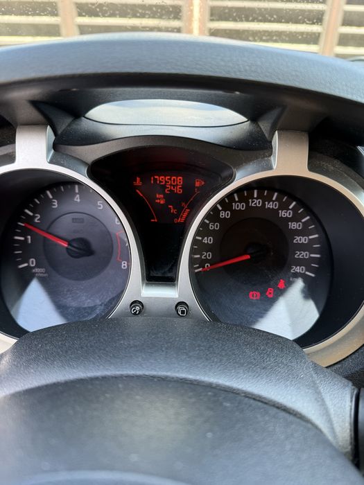Nissan juke an 2011 motor 1.6 benzina