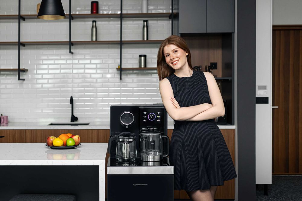 Wasspender WS-200 умен диспенсър за вода с котлон и дисплей