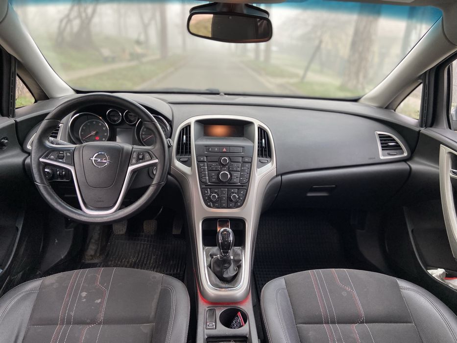 Opel Astra J  1.4 Turbo 2012