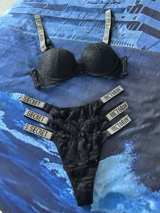 Бельото Victoria Secret, размер ХС, цена 25 лв