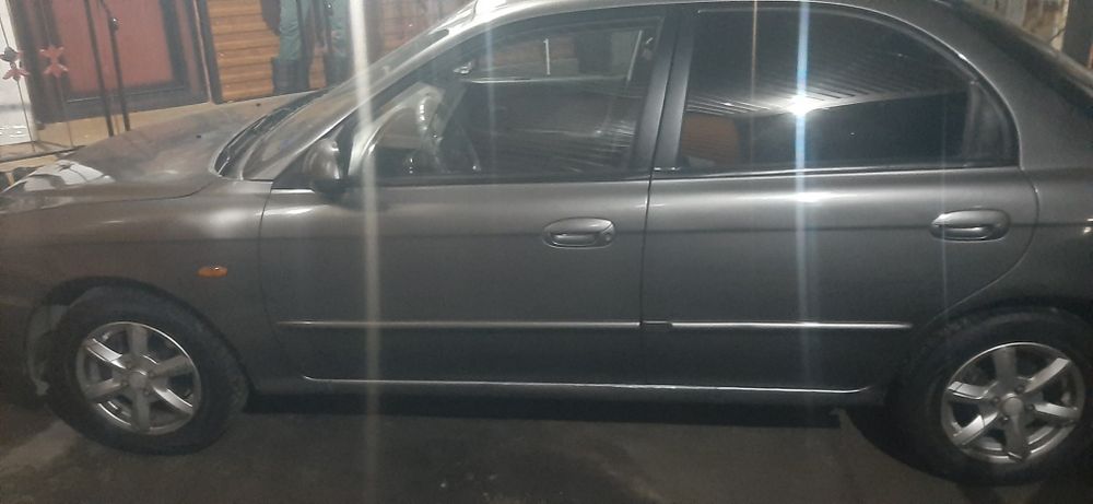 Продам машину киа