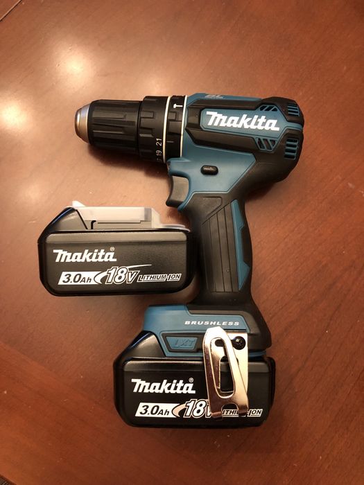 Акумулаторен ударен винтоверт”Makita”