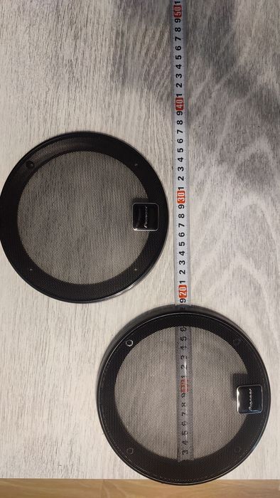 Сеточки на маленькие динамики.