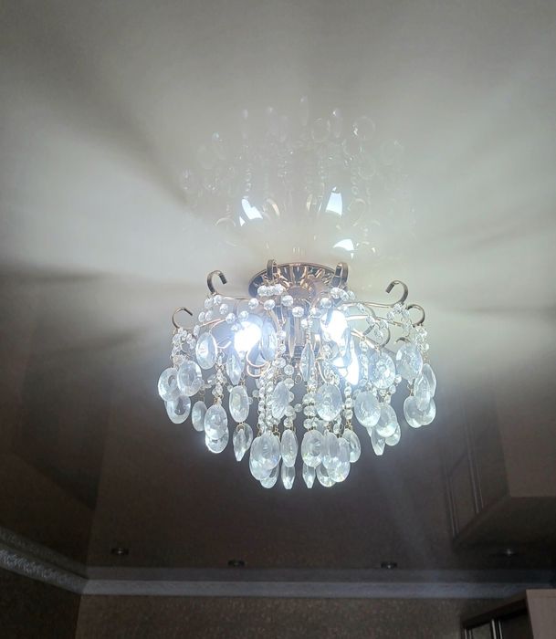 Люстра для зала спа