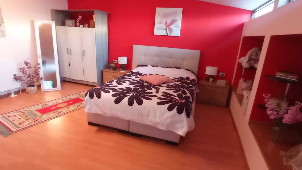 Inchiriez apartament