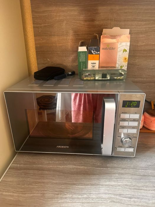 Продам Микроволновую печь