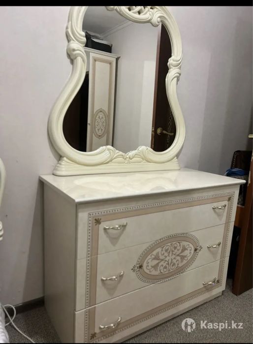 Спальная гарнитура