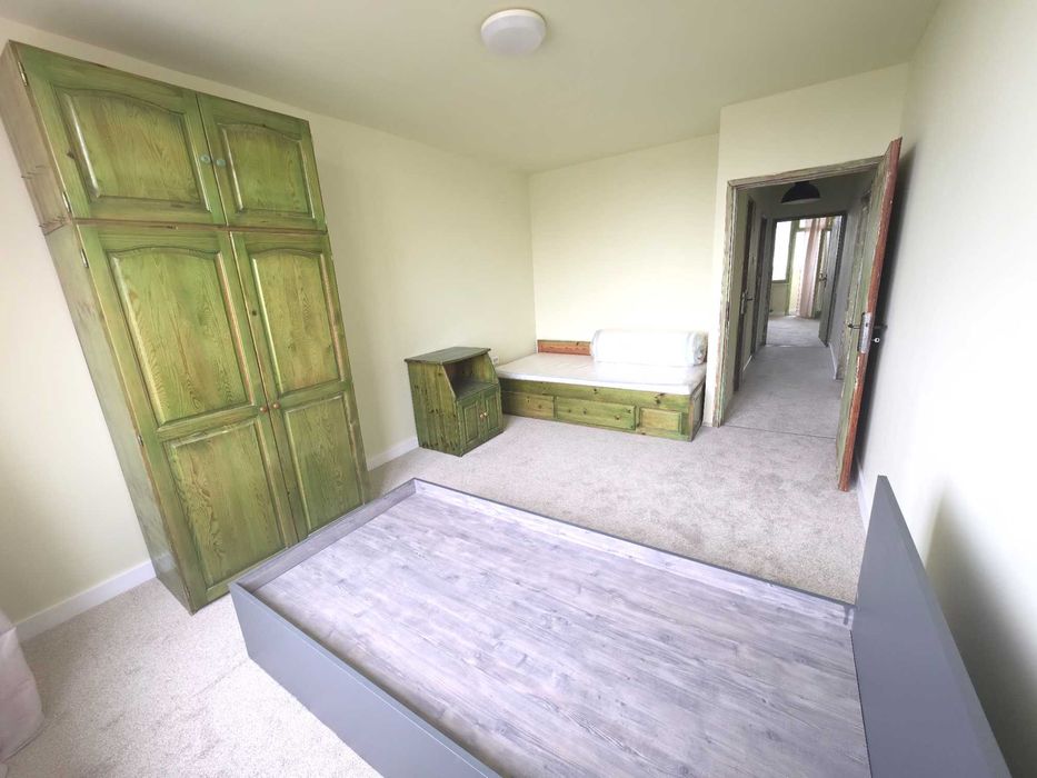 Дава под наем просторен 3-стаен апартамент в ж.к. Дружба – до езерото