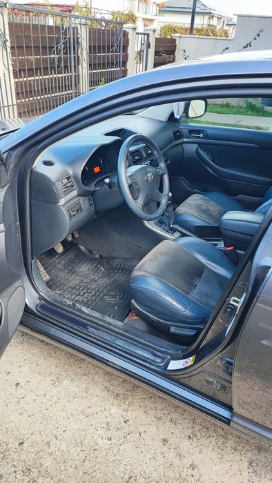 Toyota Avensis.!