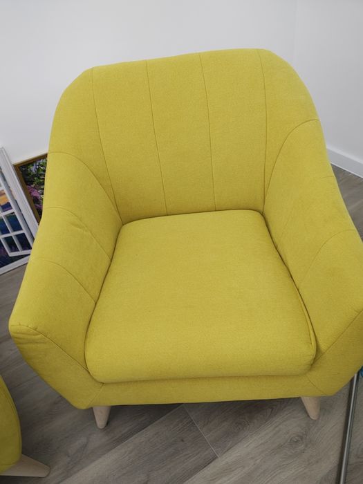 Vând 2 buc fotolii noi