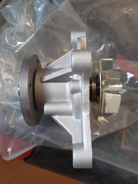 Помпа на двигатель G4FC