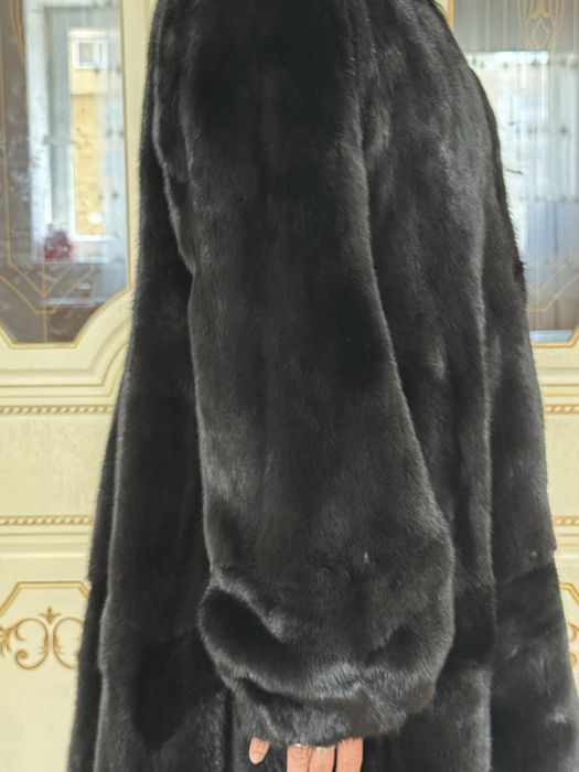 Норковая шуба чёрная